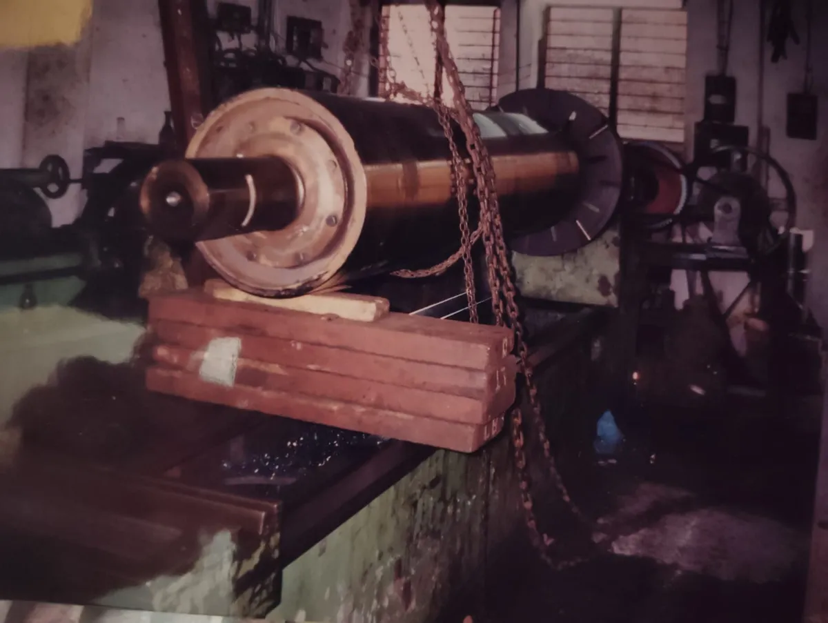 Large scale shaft machining